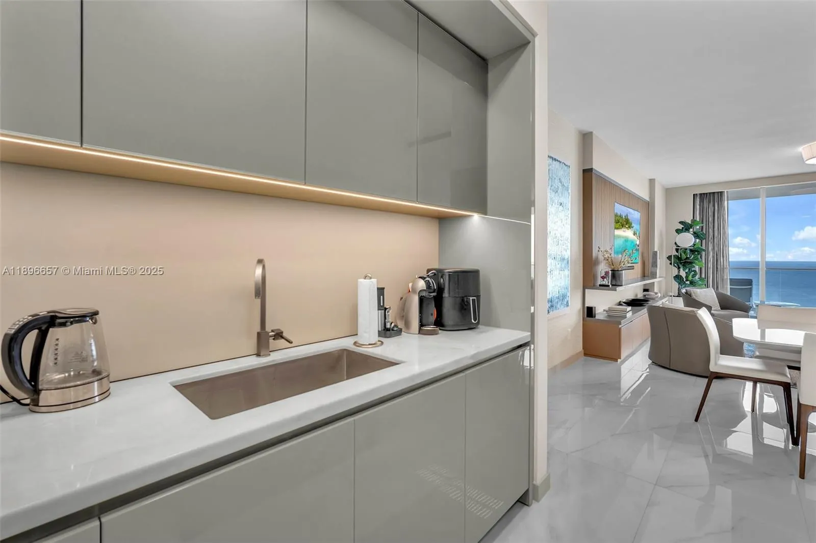 18975 Collins Ave, #3503
