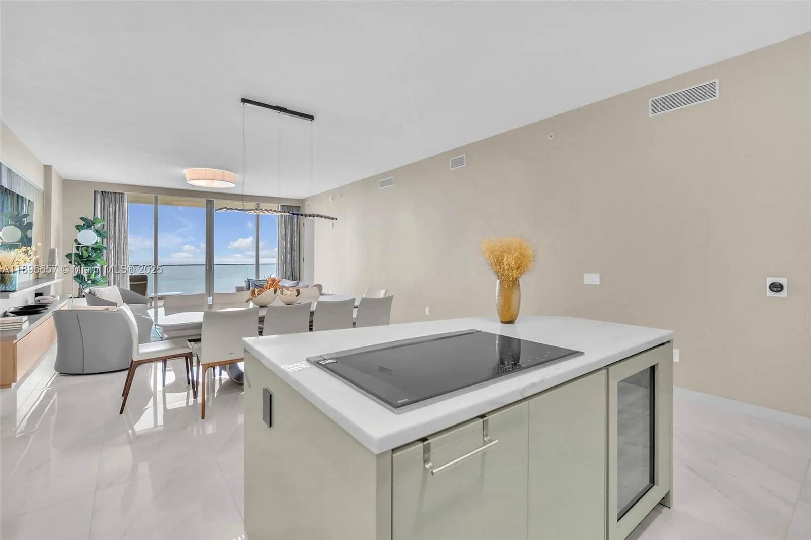 18975 Collins Ave, #3503