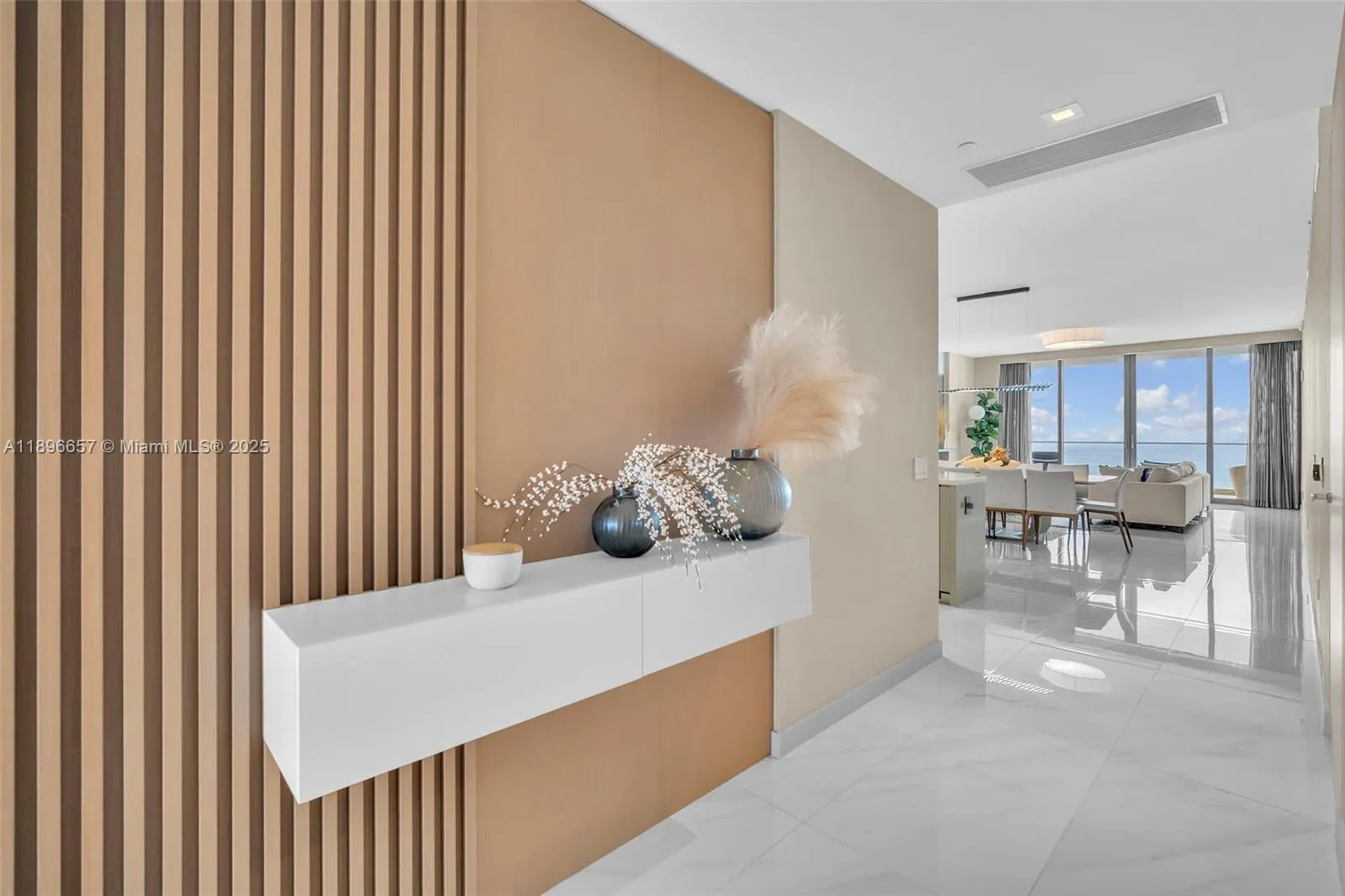 18975 Collins Ave, #3503