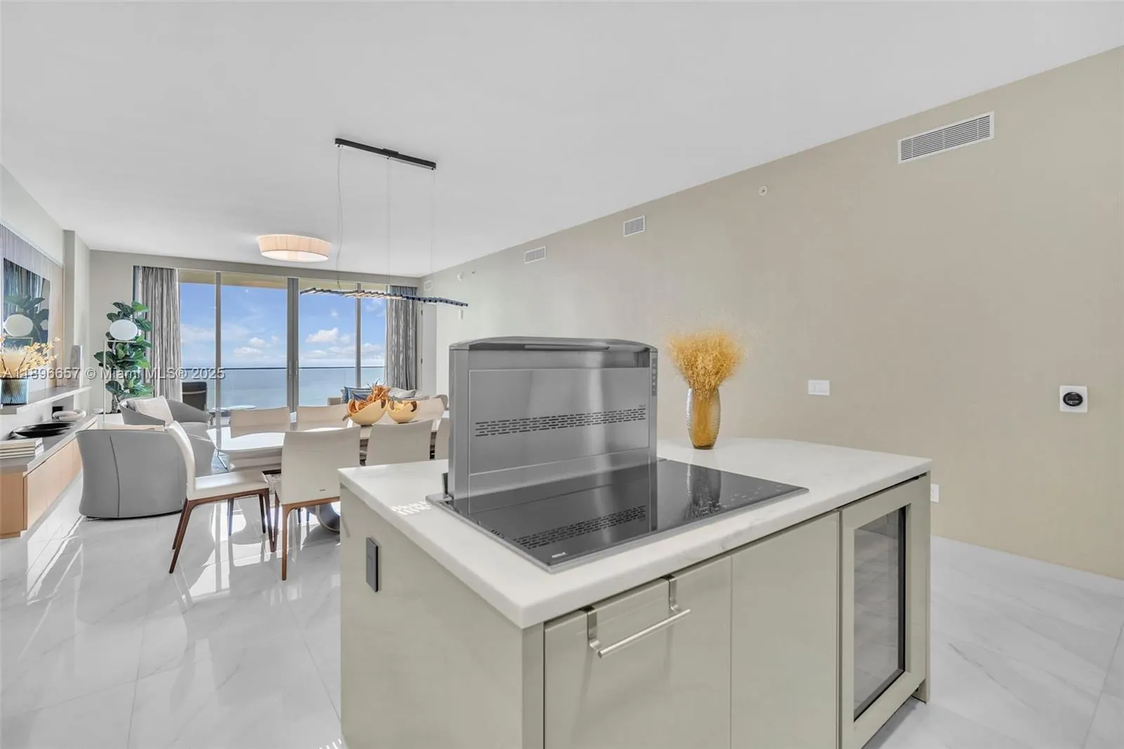 18975 Collins Ave, #3503