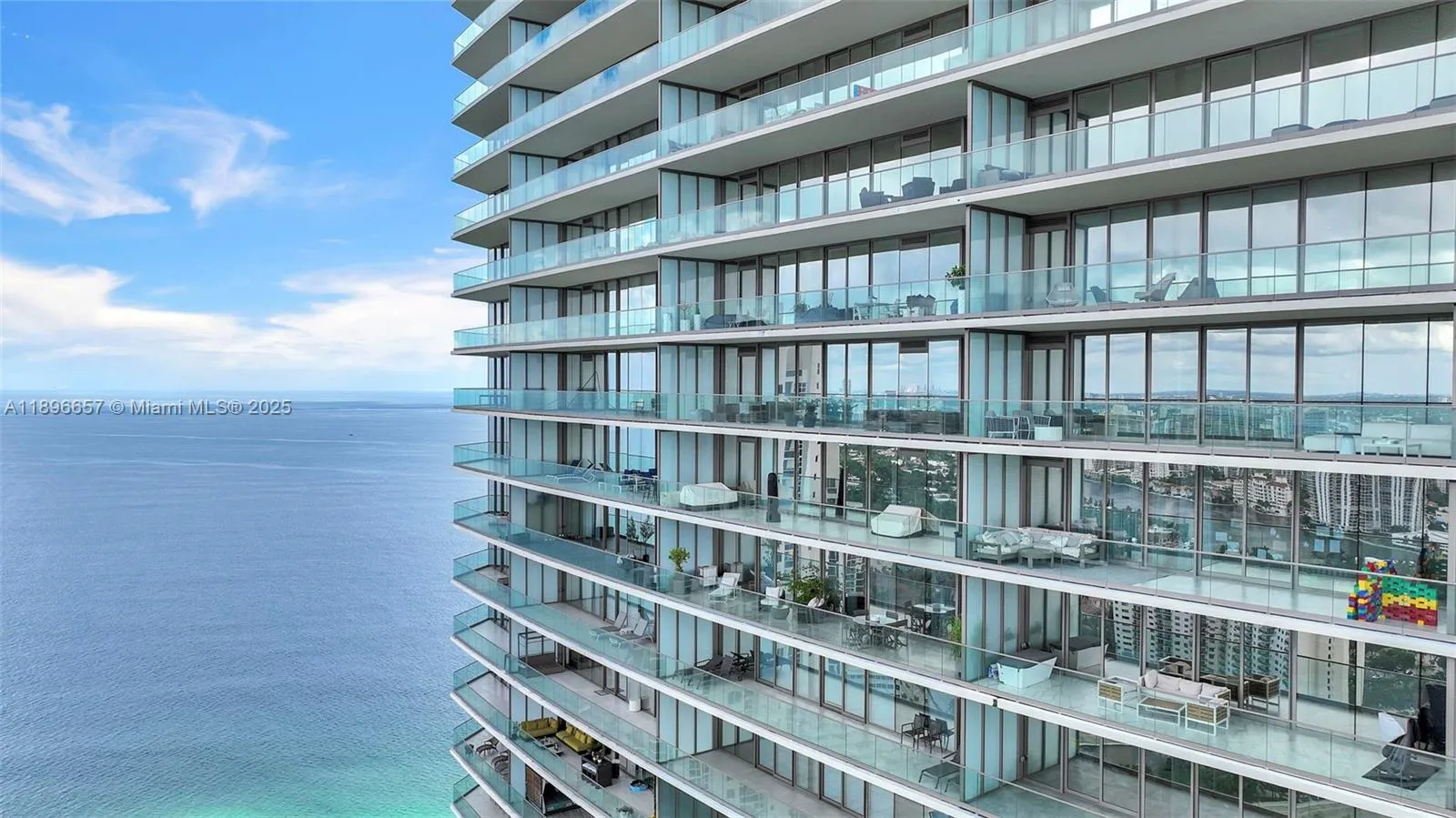 18975 Collins Ave, #3503