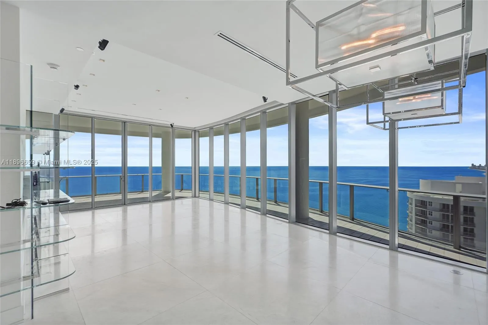 17475 Collins Ave, #2302