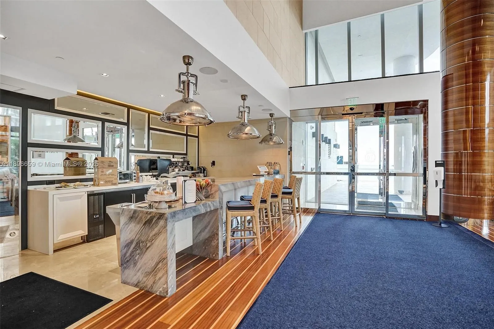 17475 Collins Ave, #2302