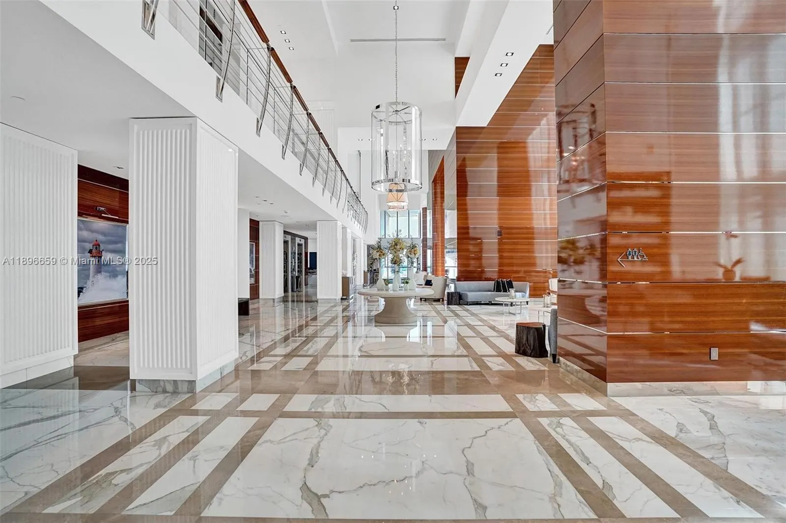 17475 Collins Ave, #2302