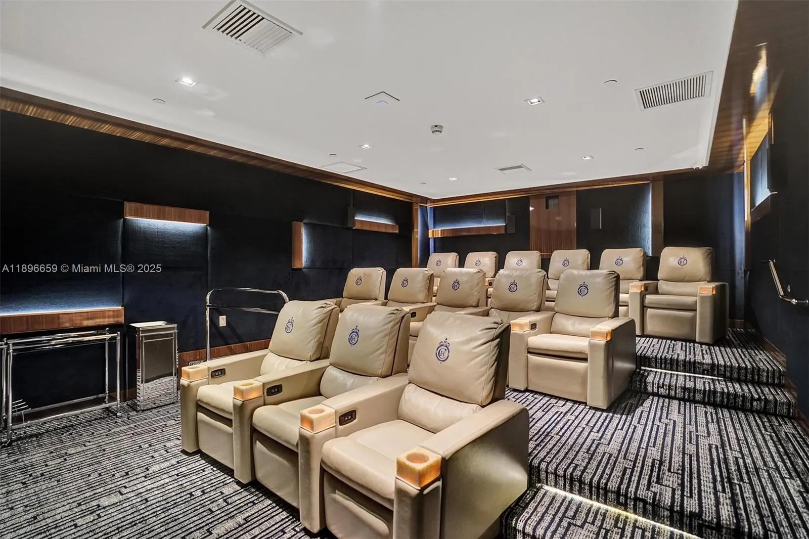 17475 Collins Ave, #2302