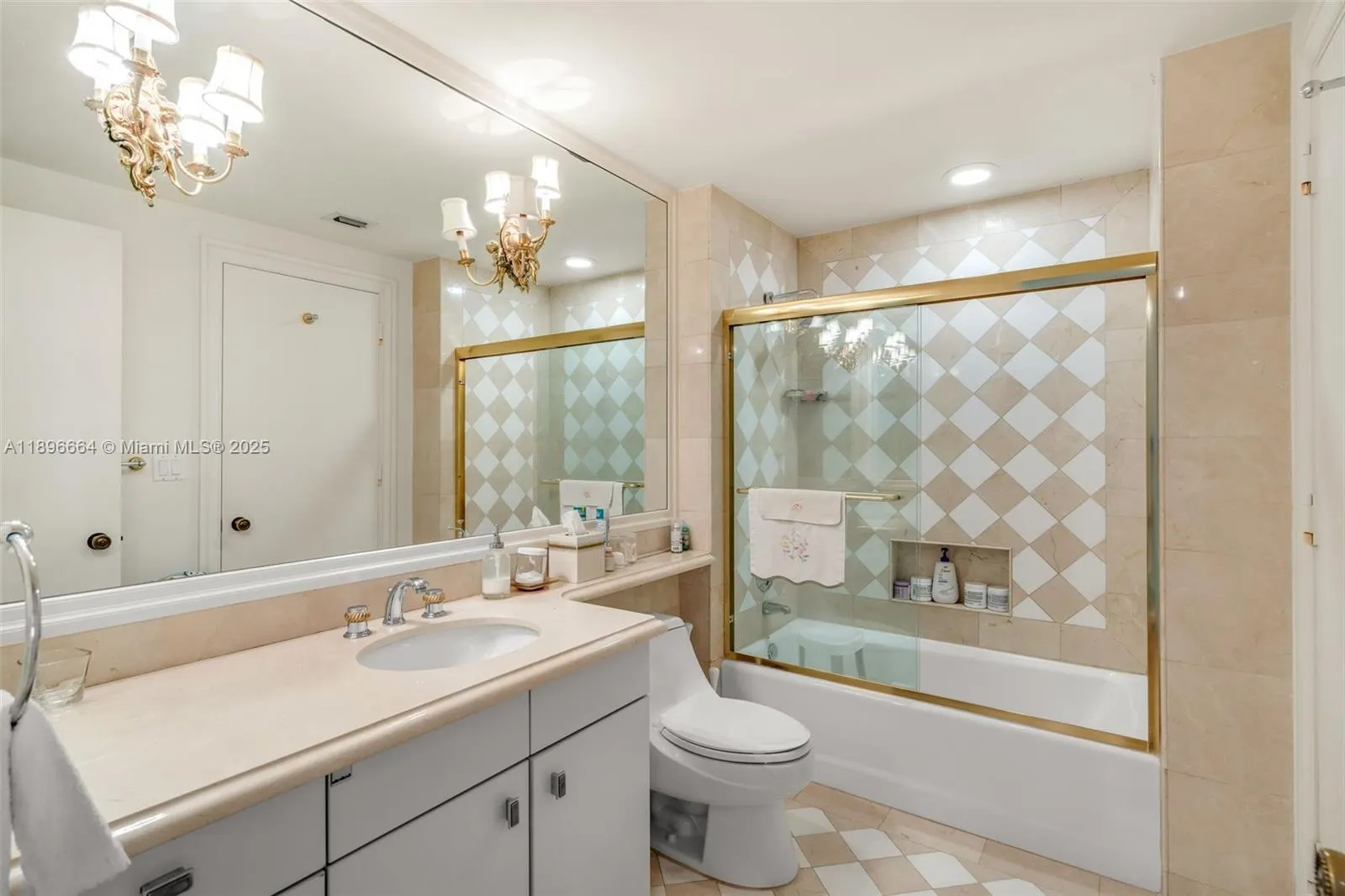 445 Grand Bay Dr, #1001