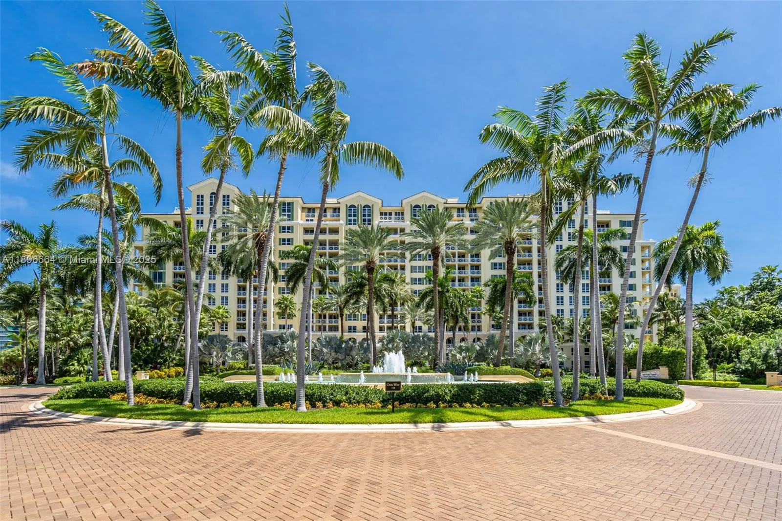 445 Grand Bay Dr, #1001