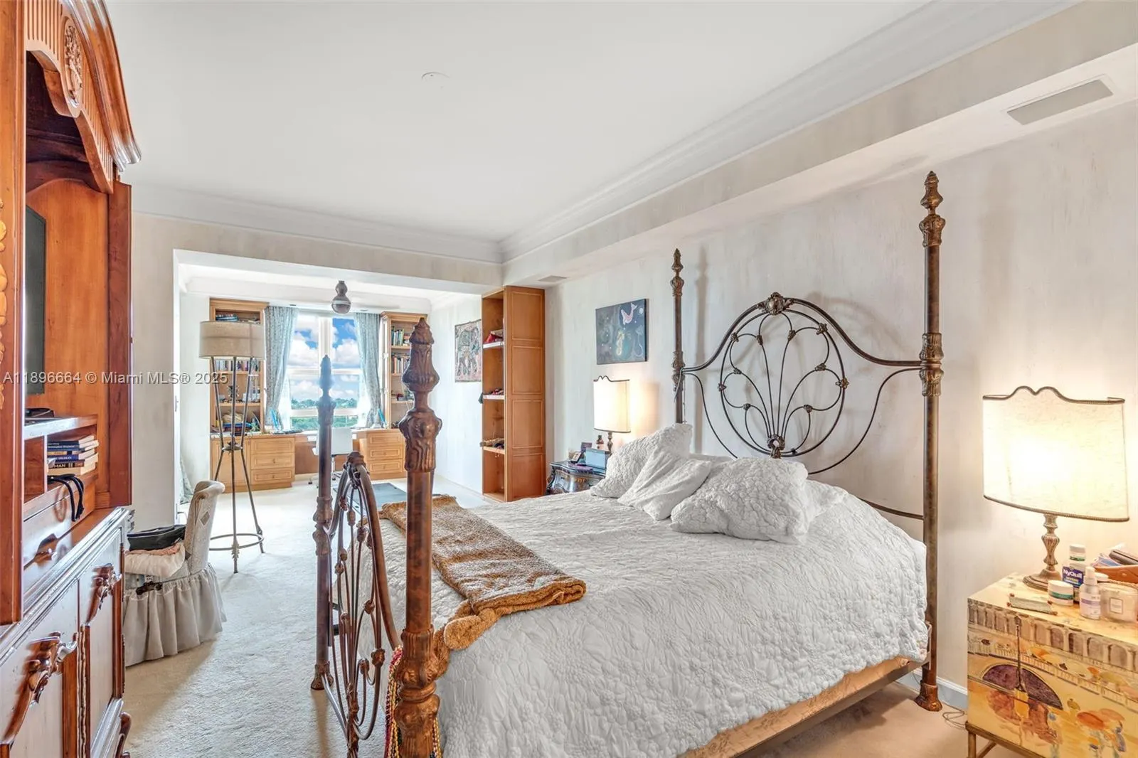 445 Grand Bay Dr, #1001