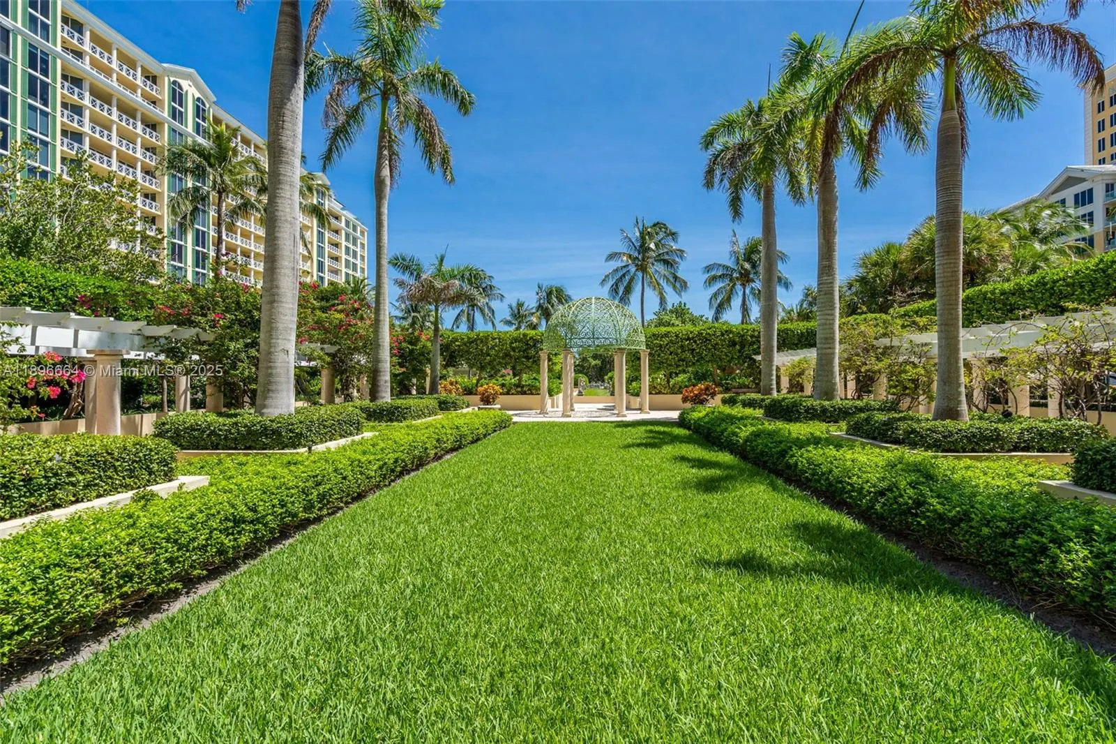 445 Grand Bay Dr, #1001