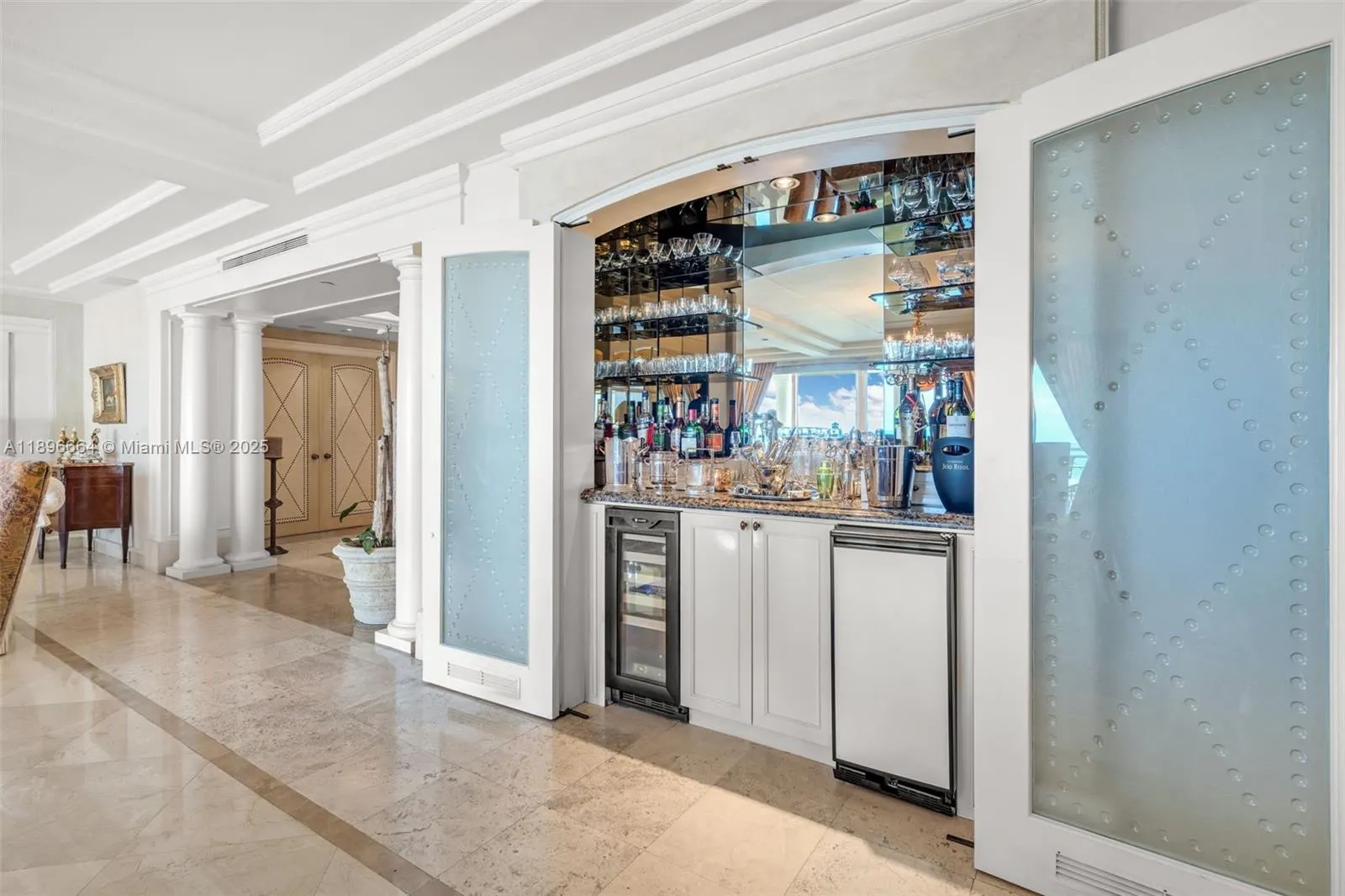 445 Grand Bay Dr, #1001