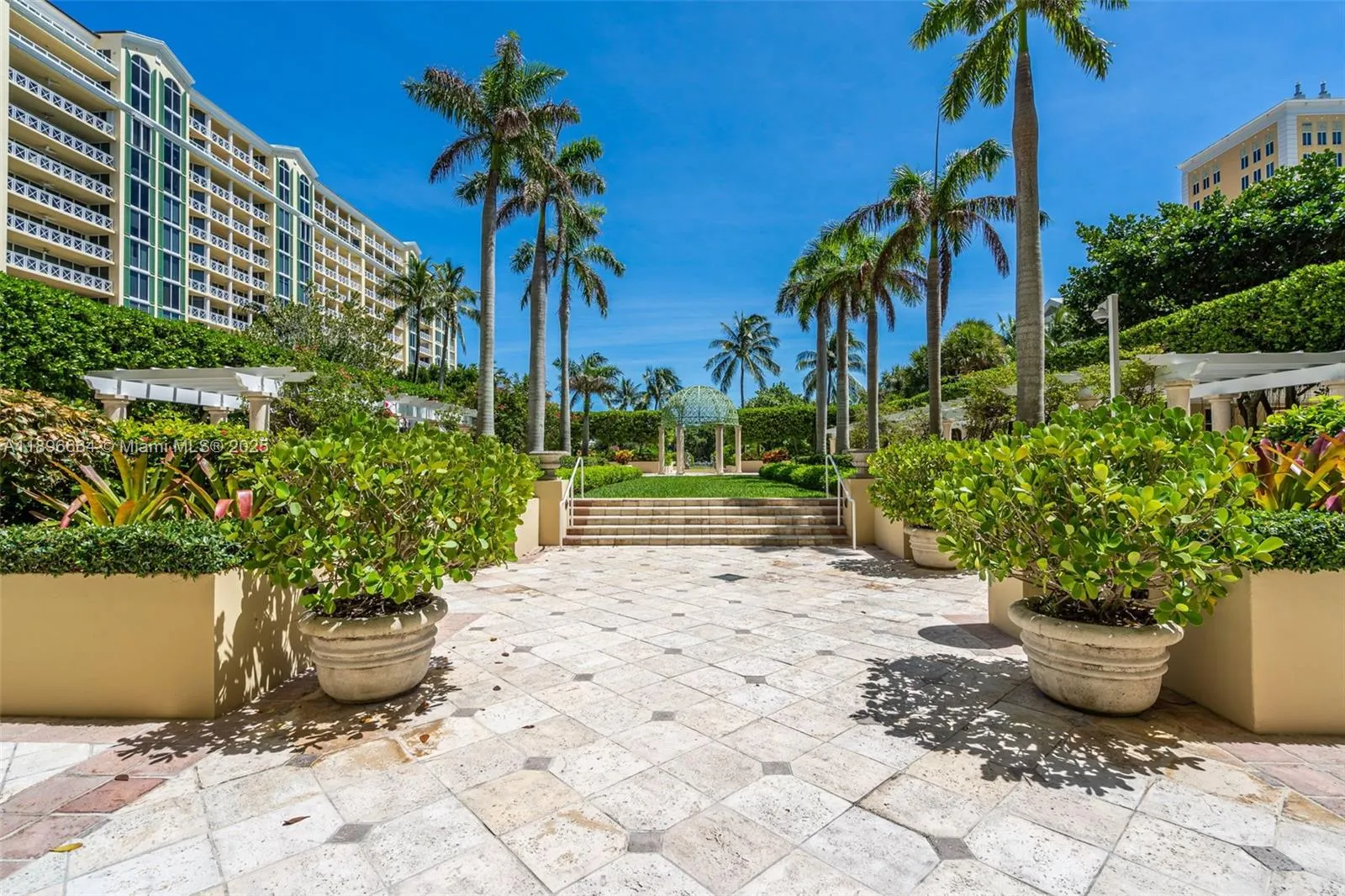 445 Grand Bay Dr, #1001