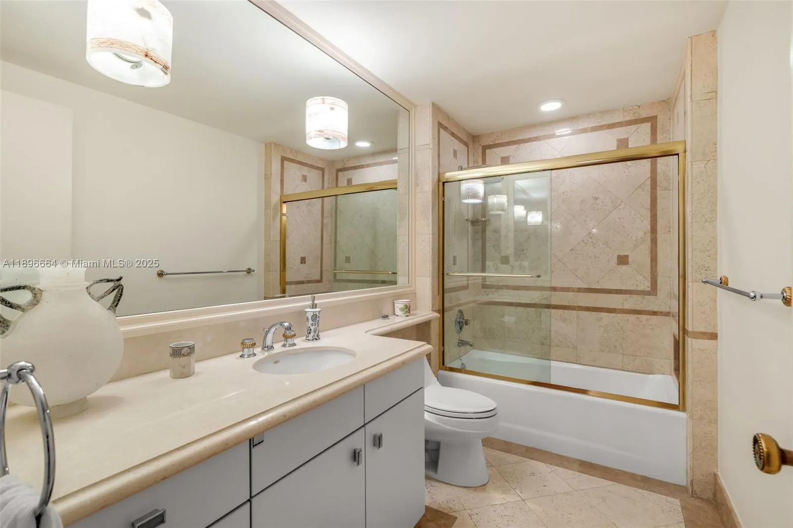 445 Grand Bay Dr, #1001