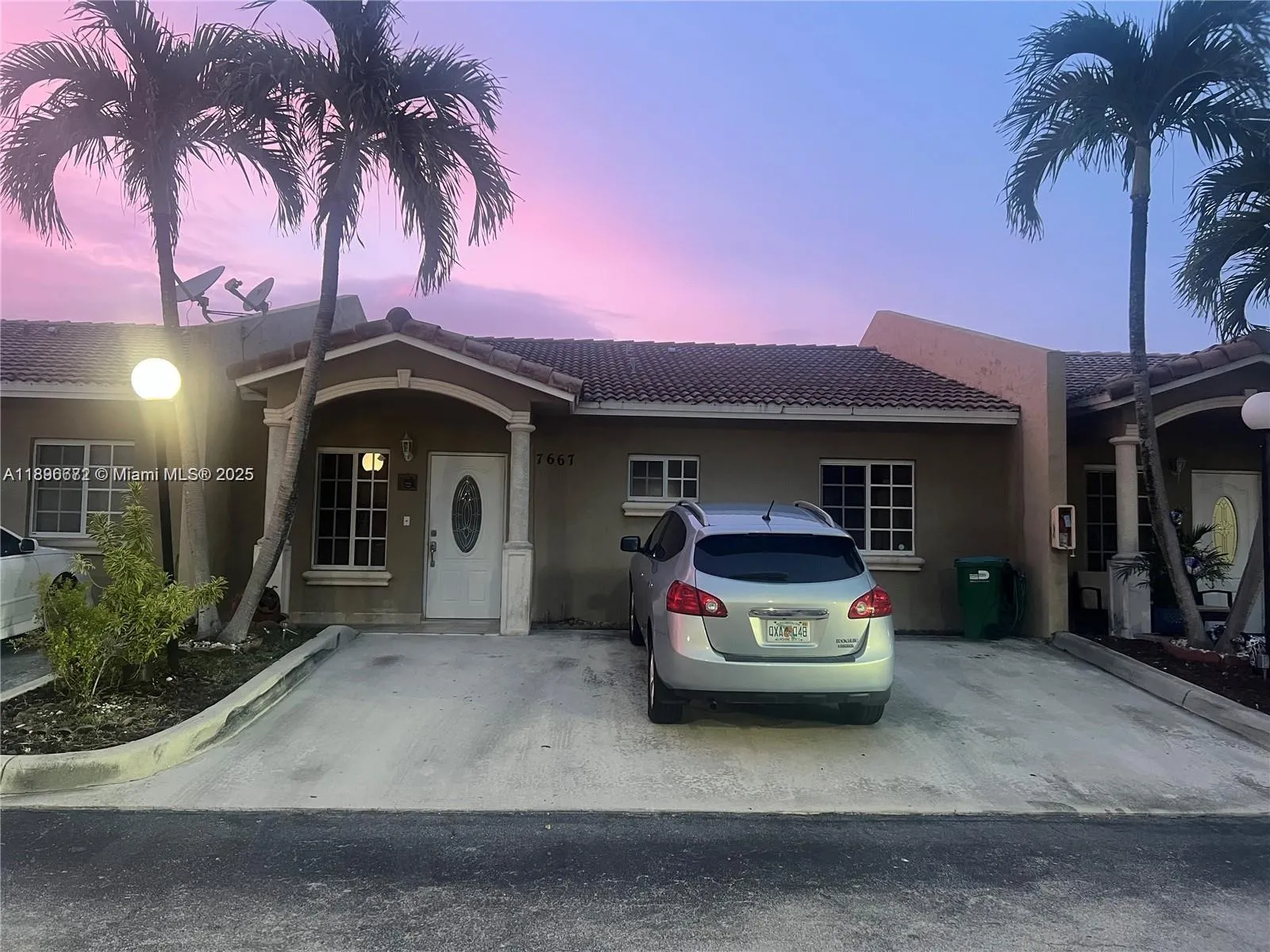 7667 NW 182nd Ln, #805