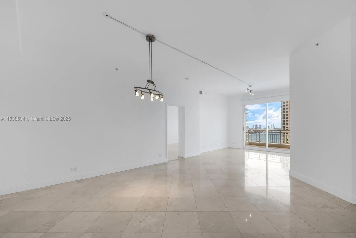 888 Brickell Key Dr, #2607