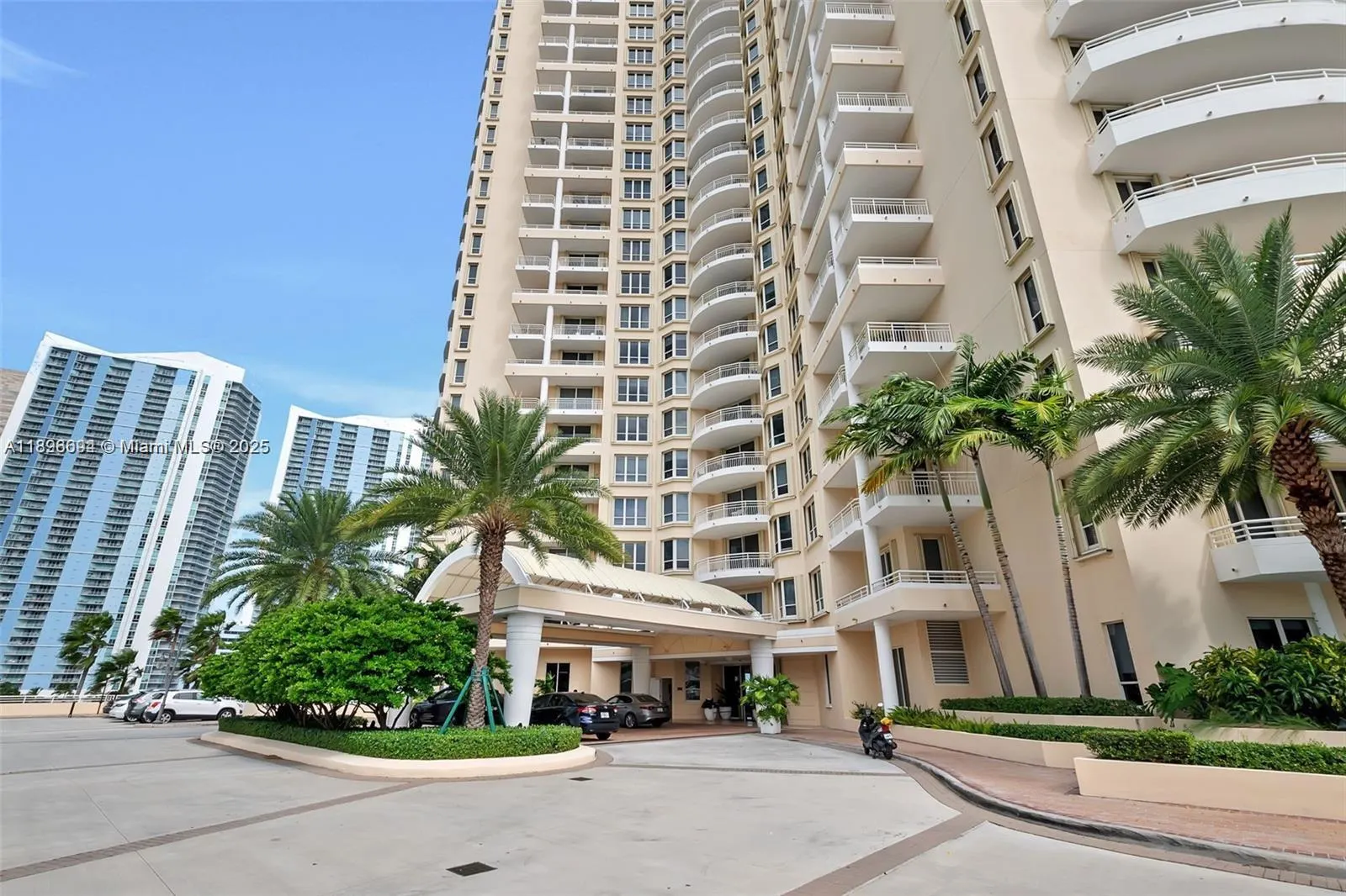 888 Brickell Key Dr, #2607