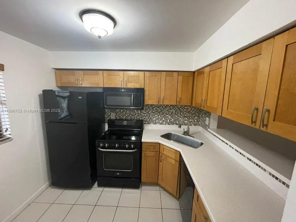 3410 Foxcroft Rd, #205