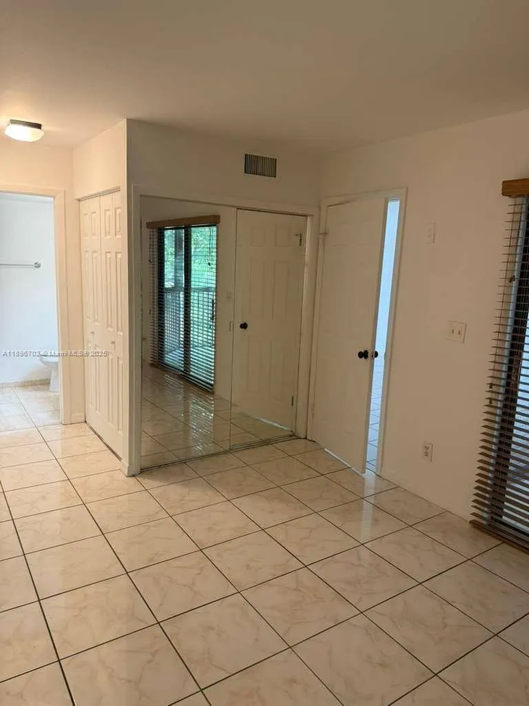 3410 Foxcroft Rd, #205