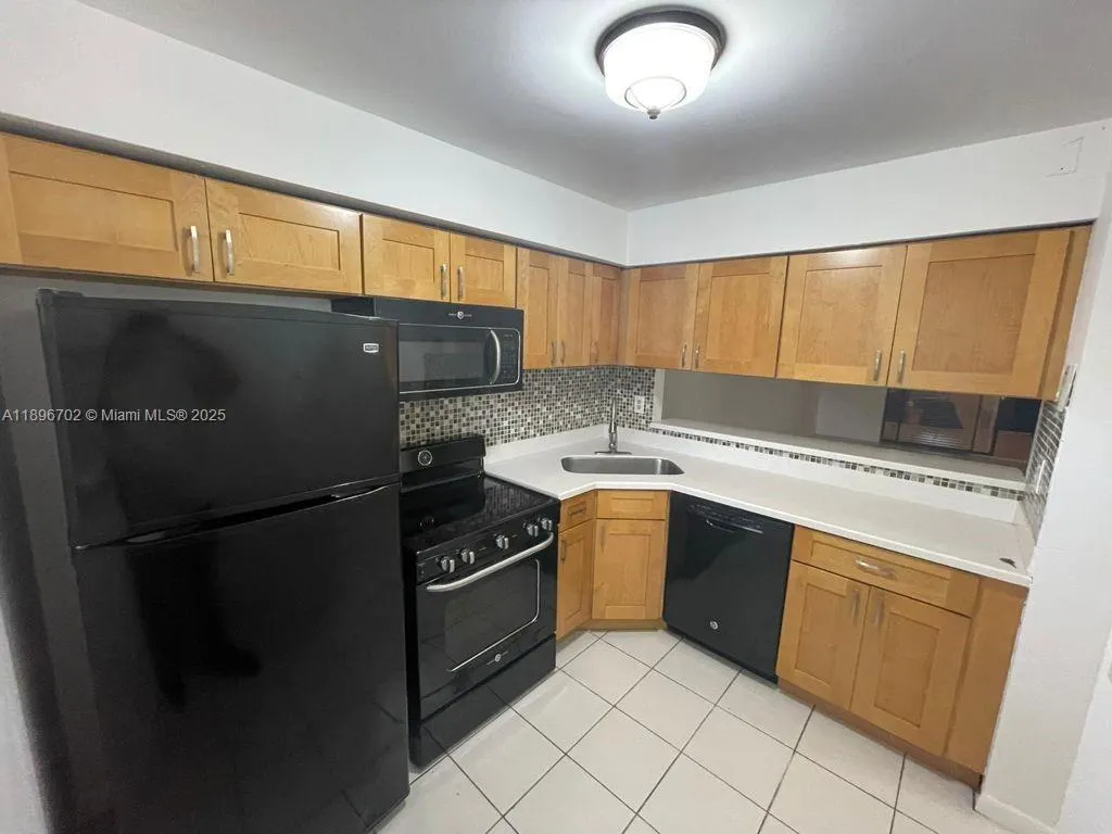 3410 Foxcroft Rd, #205