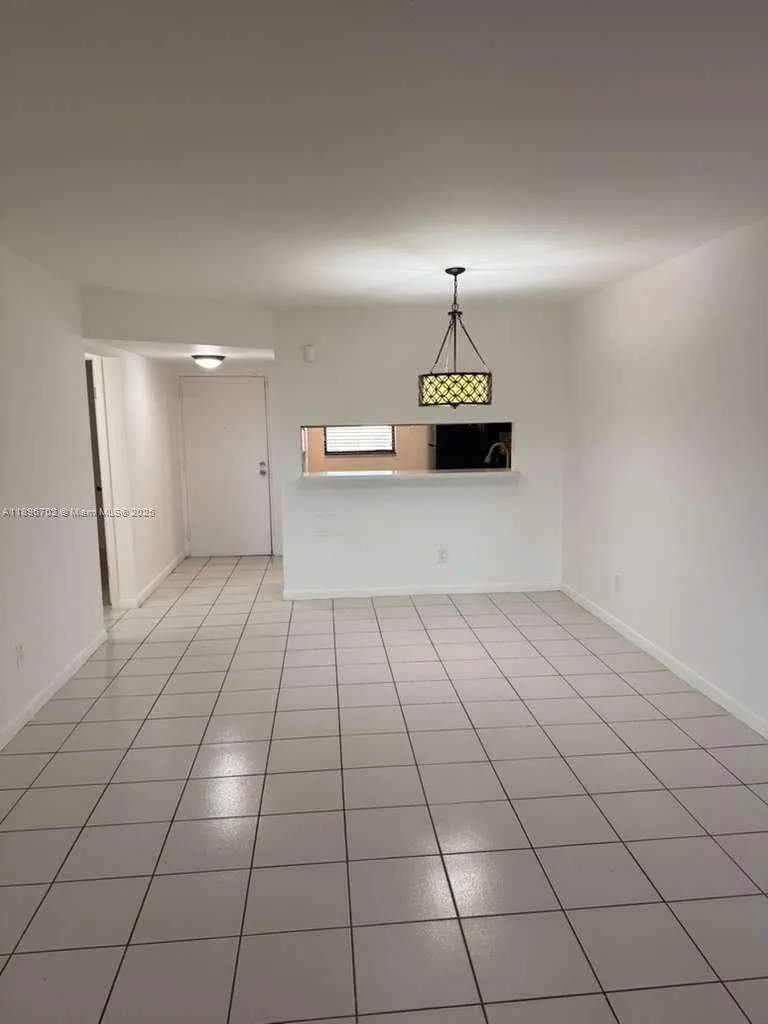 3410 Foxcroft Rd, #205
