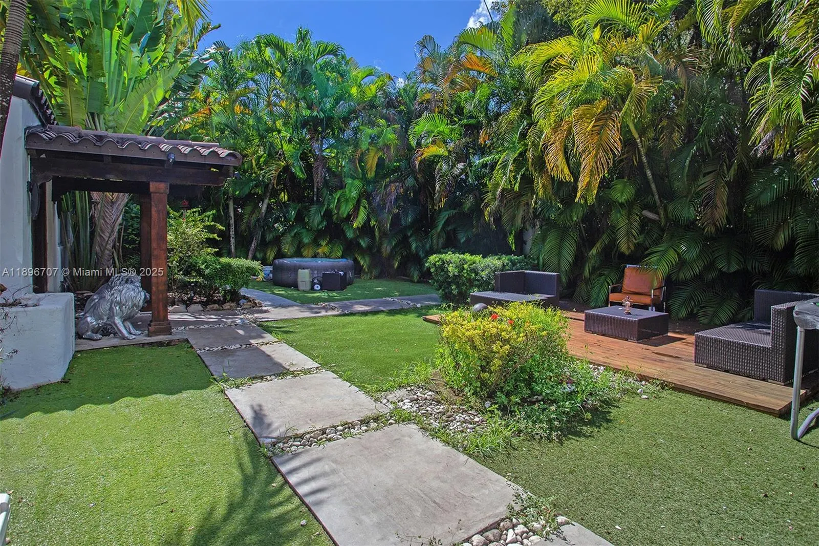 401 SW 28th Rd