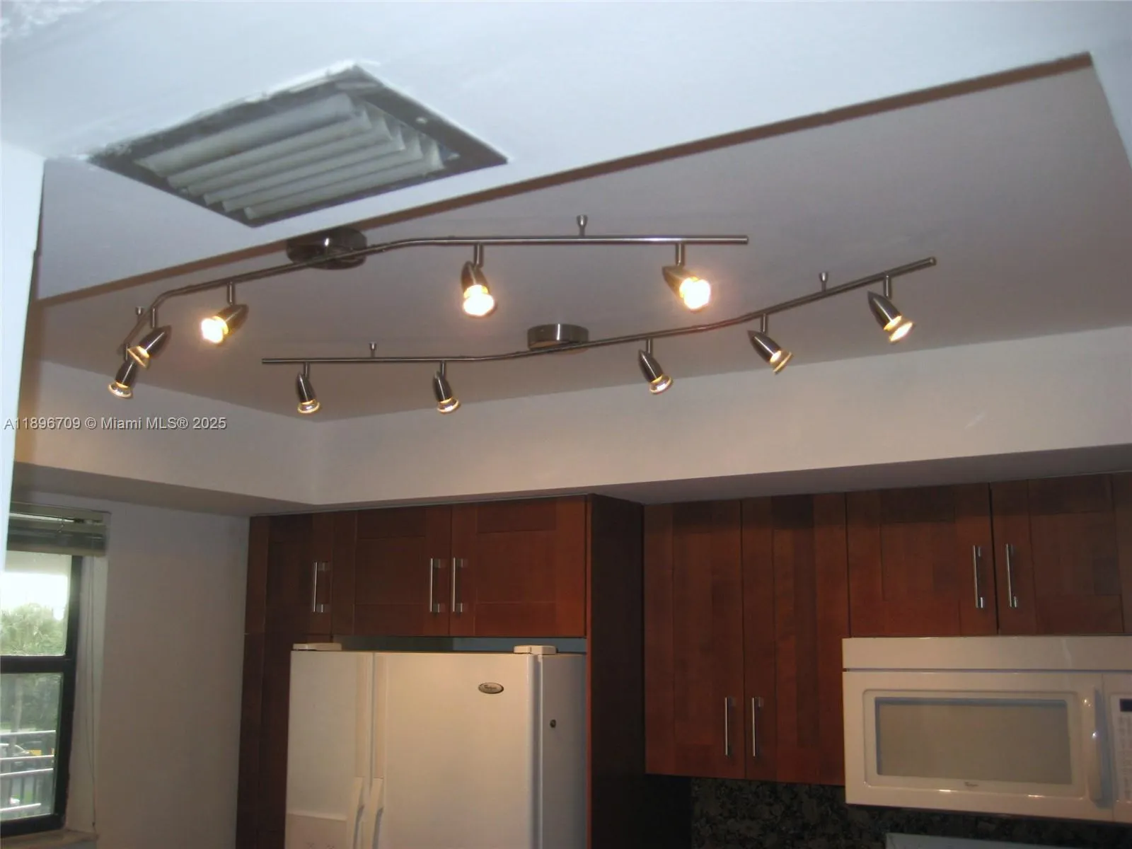16051 Blatt Blvd, #310