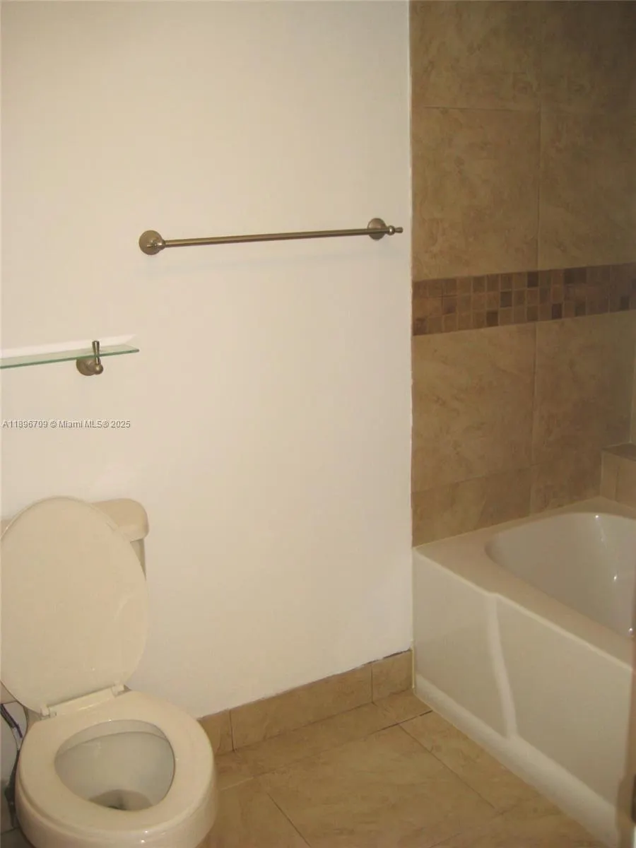 16051 Blatt Blvd, #310