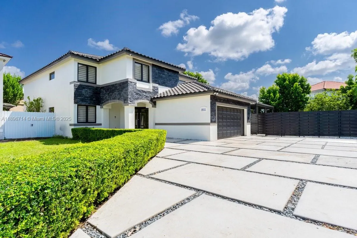 9035 SW 156th Ct, #0