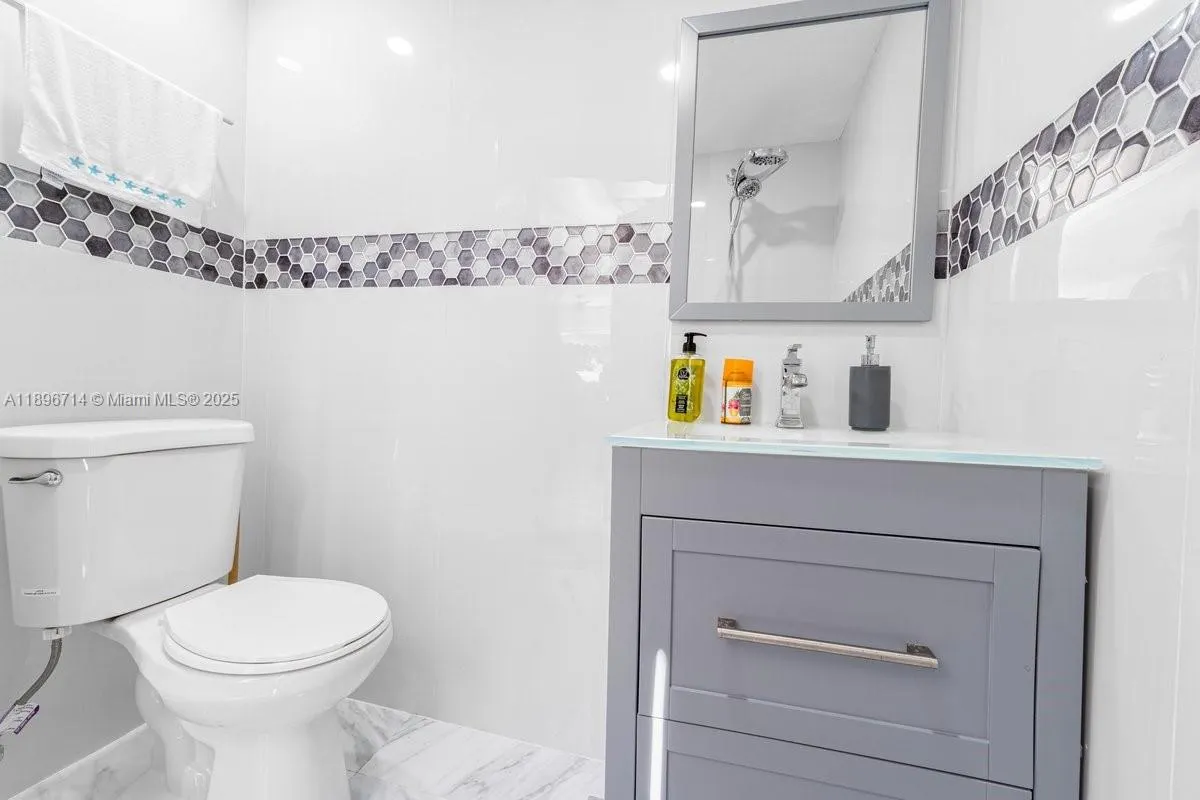 9035 SW 156th Ct, #0