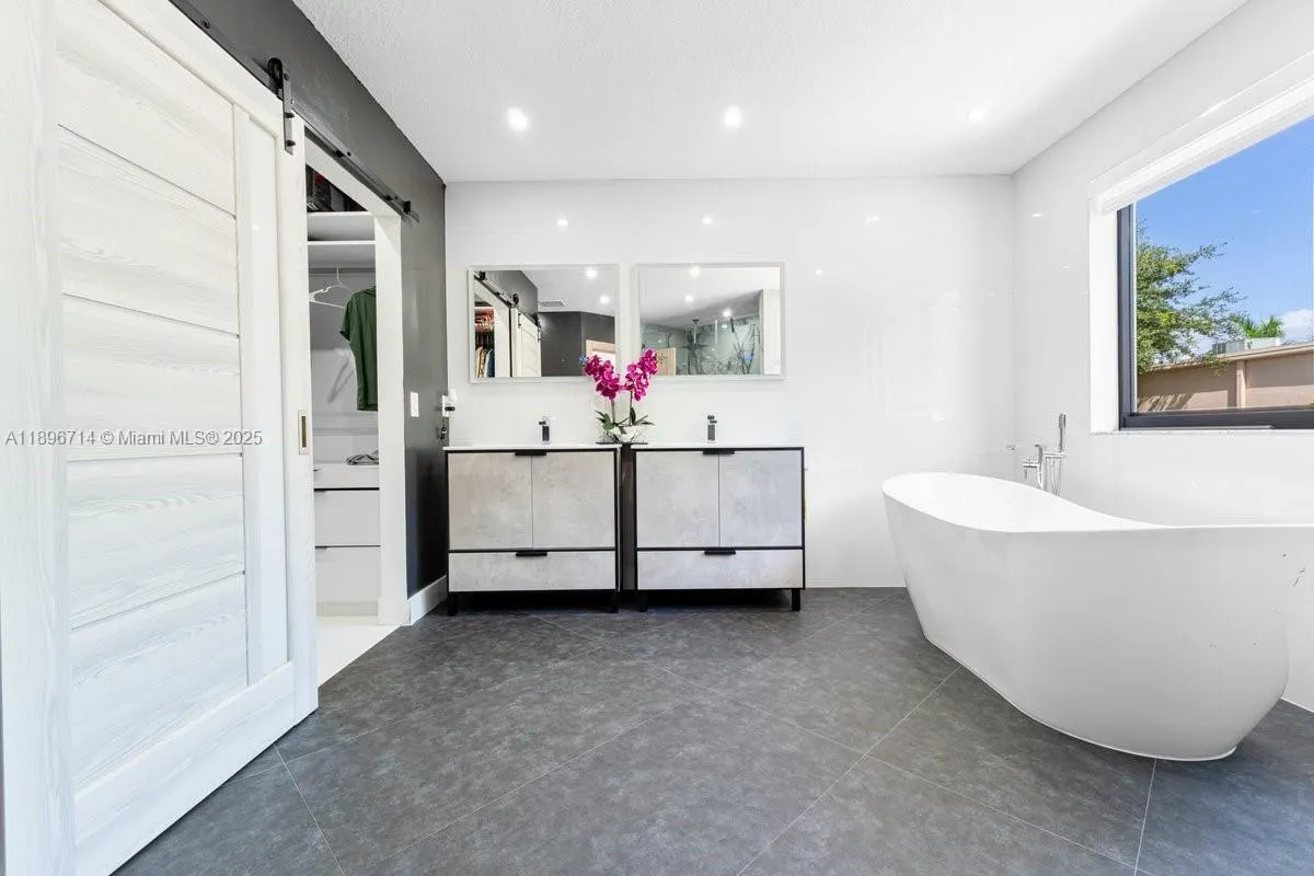 9035 SW 156th Ct, #0