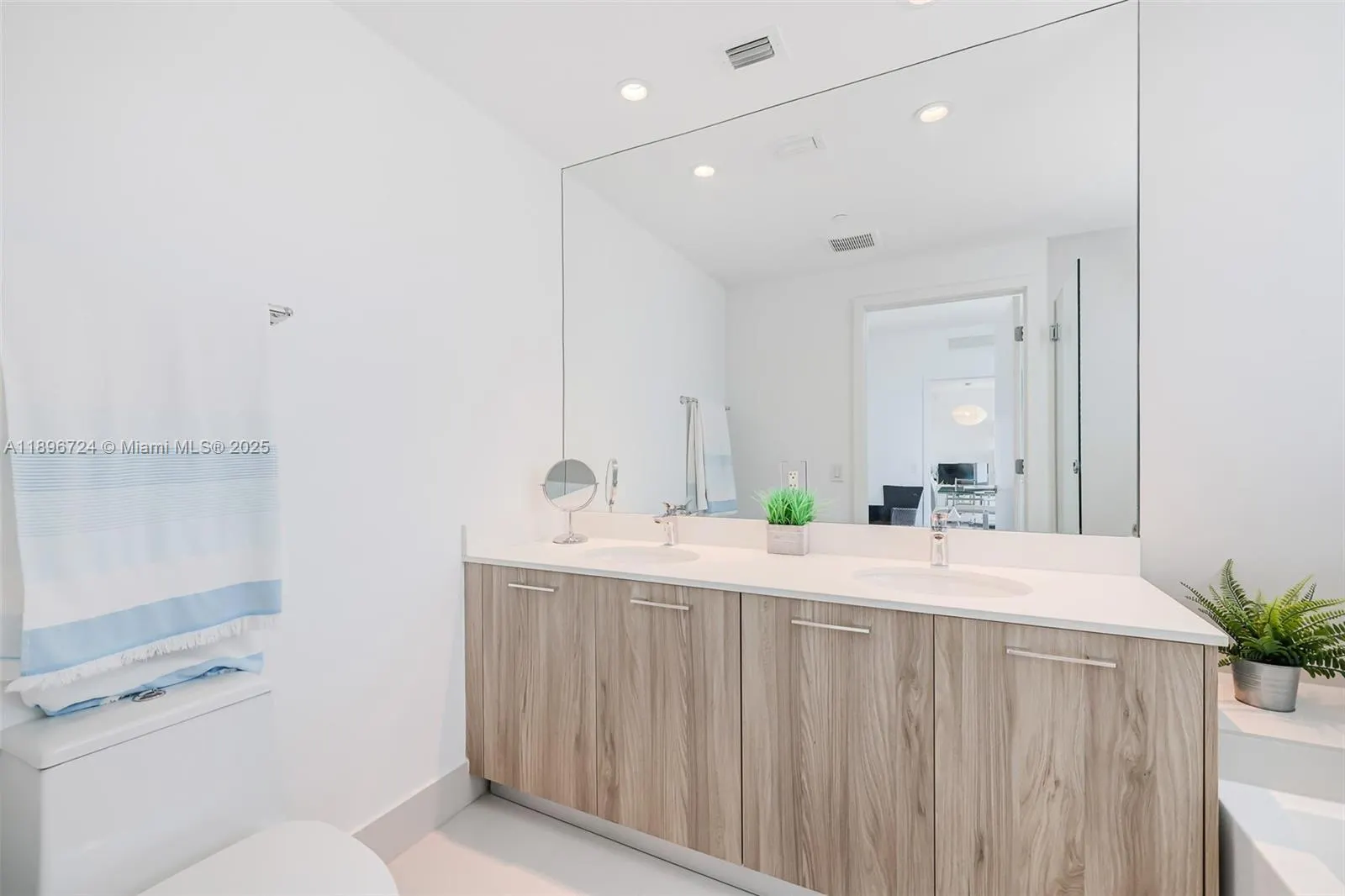 501 NE 31st St, #1509