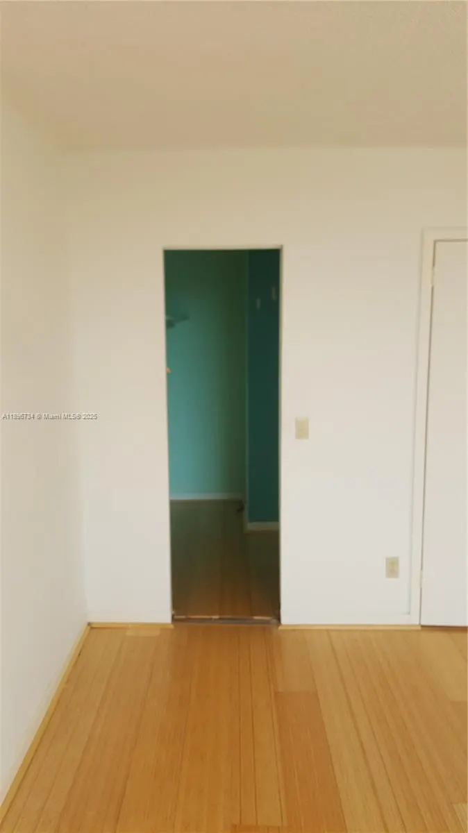 2020 NE 135th St, #406