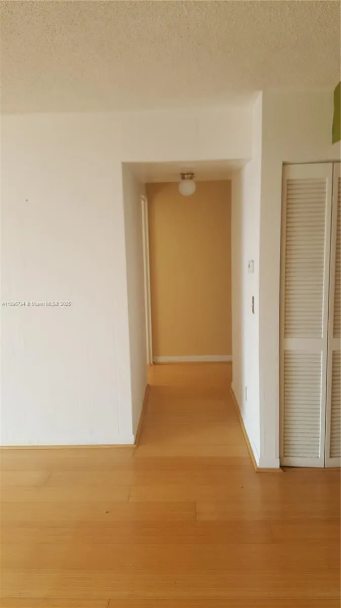 2020 NE 135th St, #406