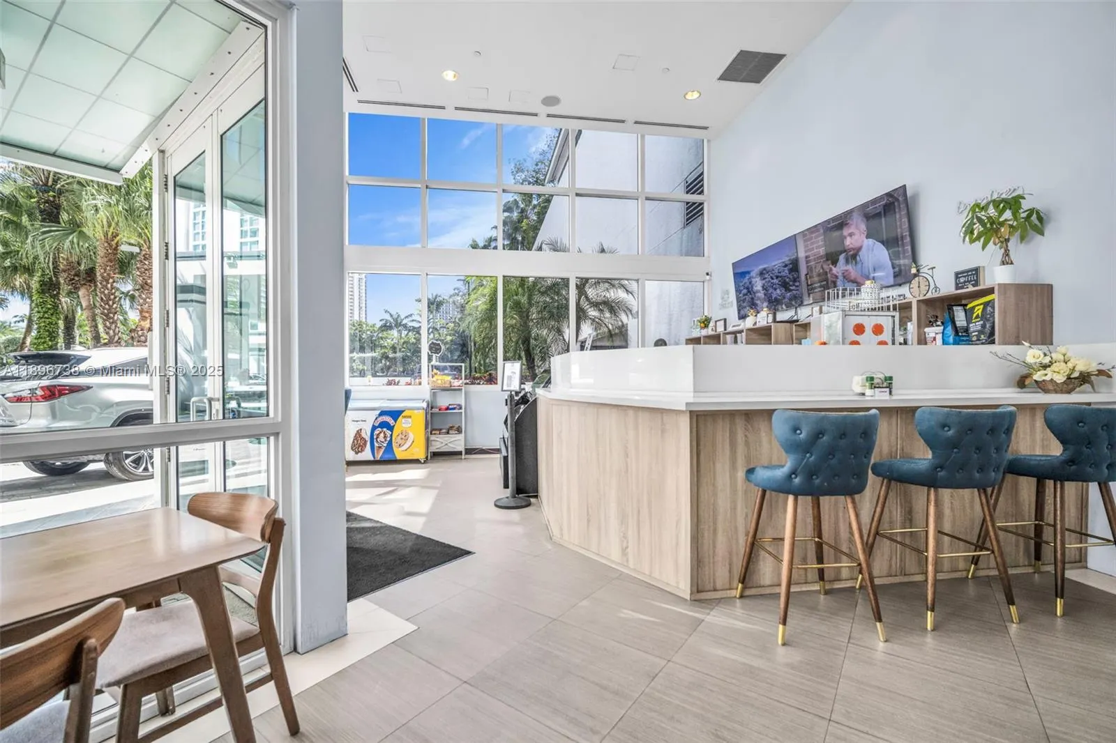 3201 NE 183rd St, #1806