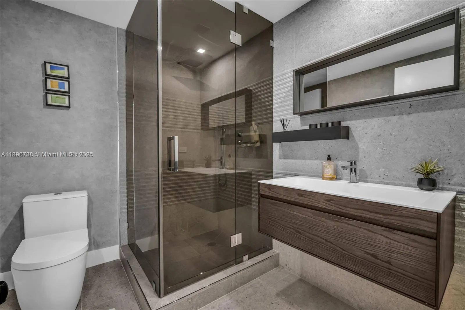 3201 NE 183rd St, #1806