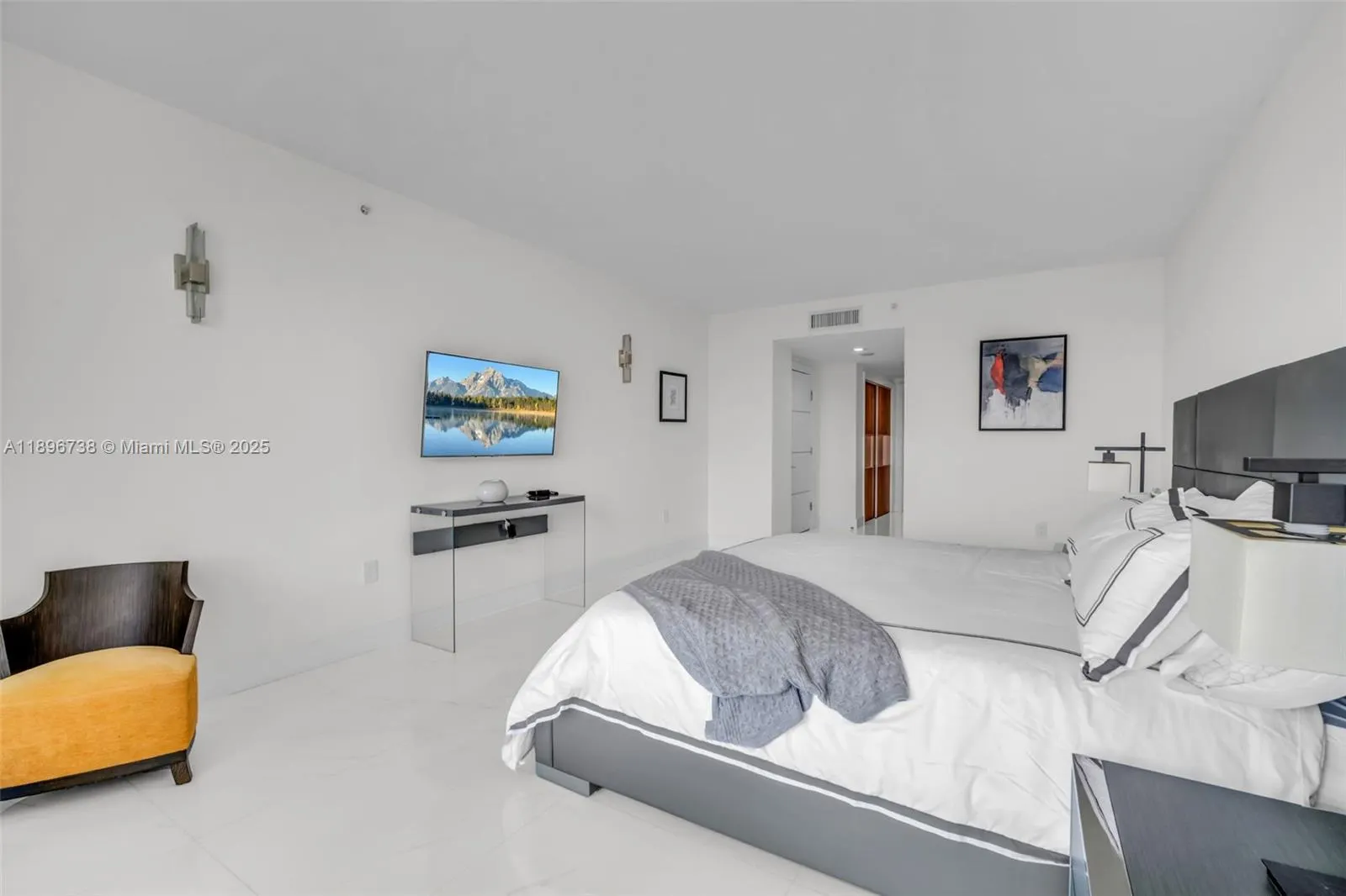 3201 NE 183rd St, #1806