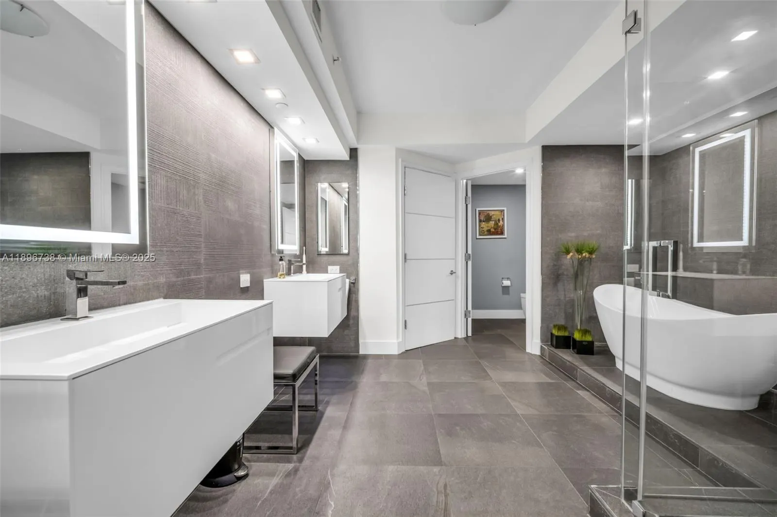 3201 NE 183rd St, #1806