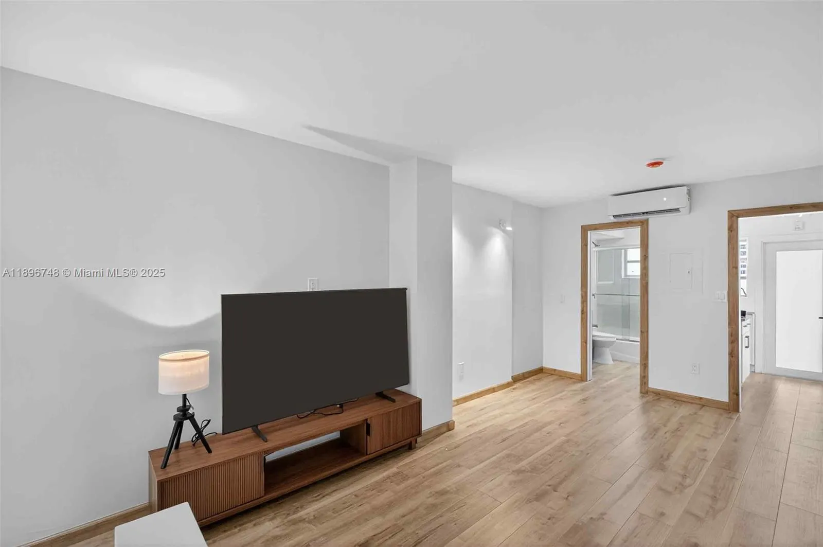 1334 Euclid Ave, #4