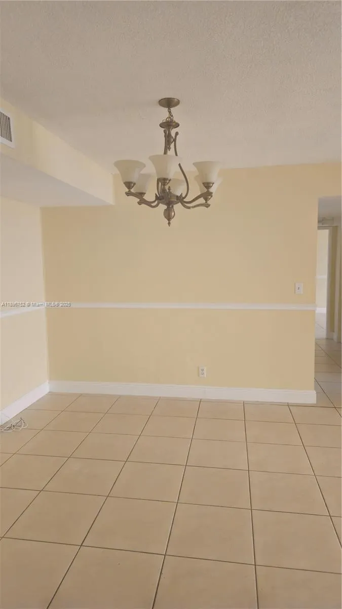 290 174th St, #1905