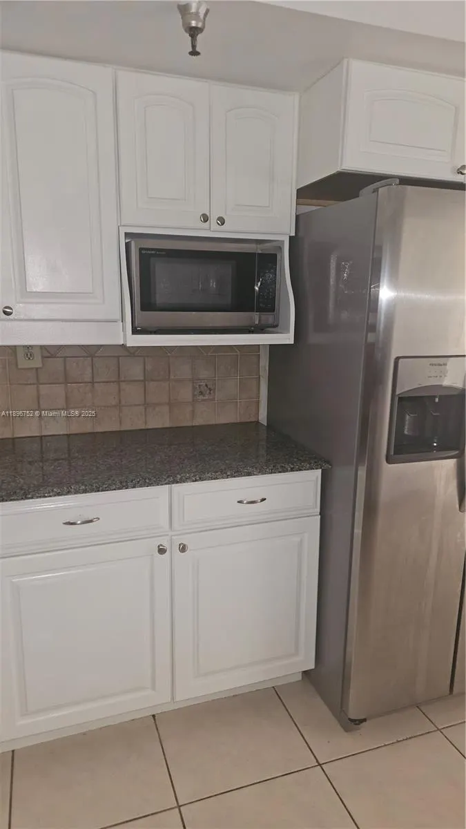 290 174th St, #1905