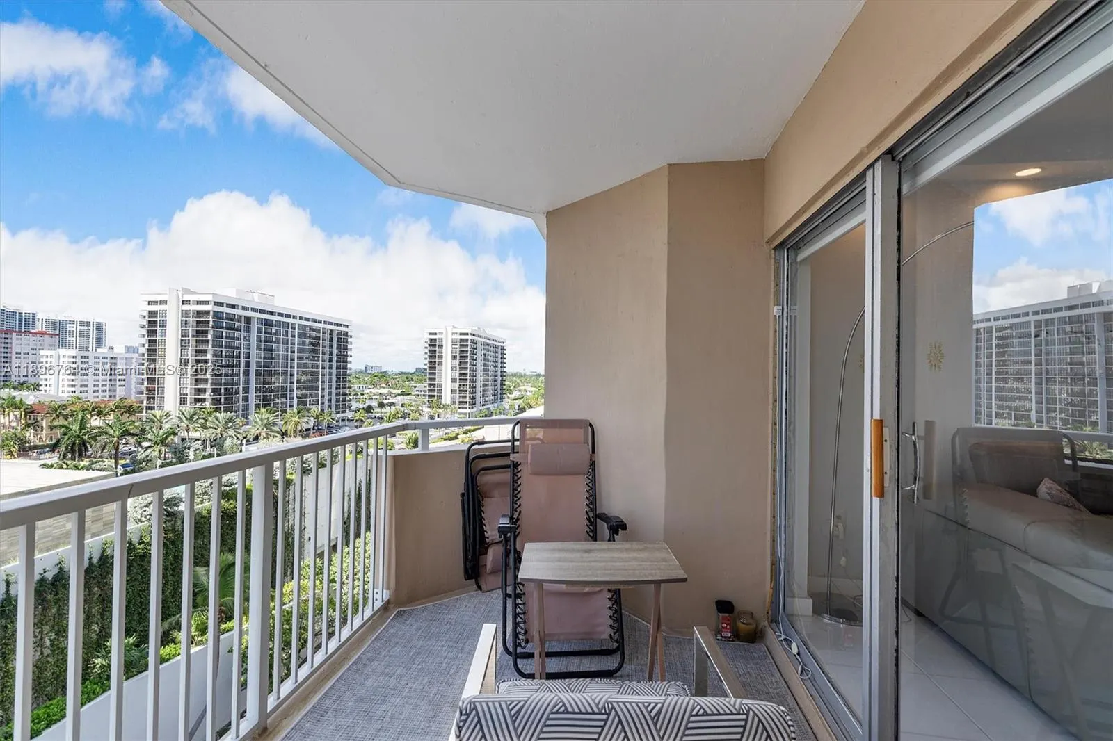 1980 S Ocean Dr, #7C