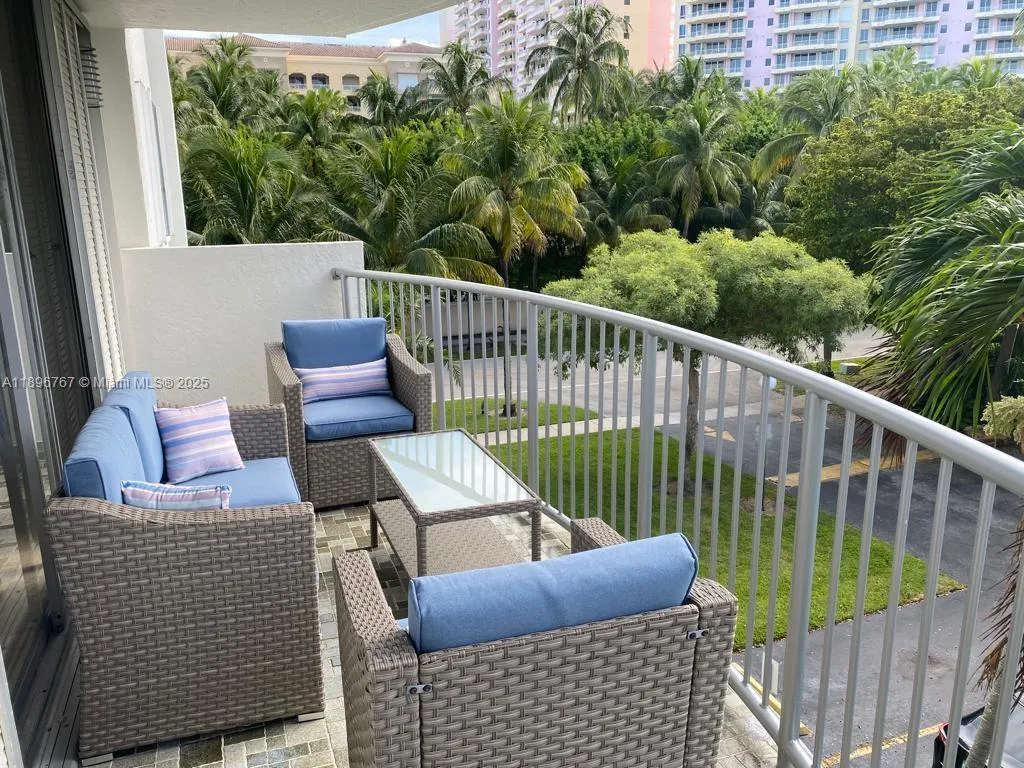 210 Sea View Dr, #312