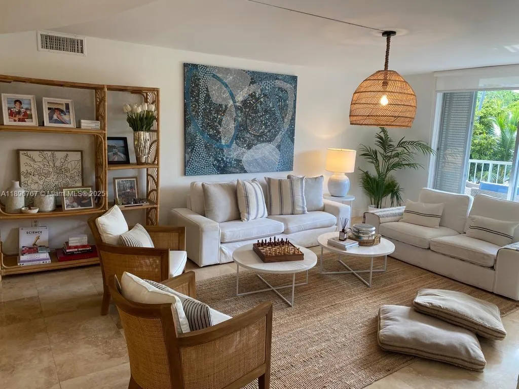 210 Sea View Dr, #312