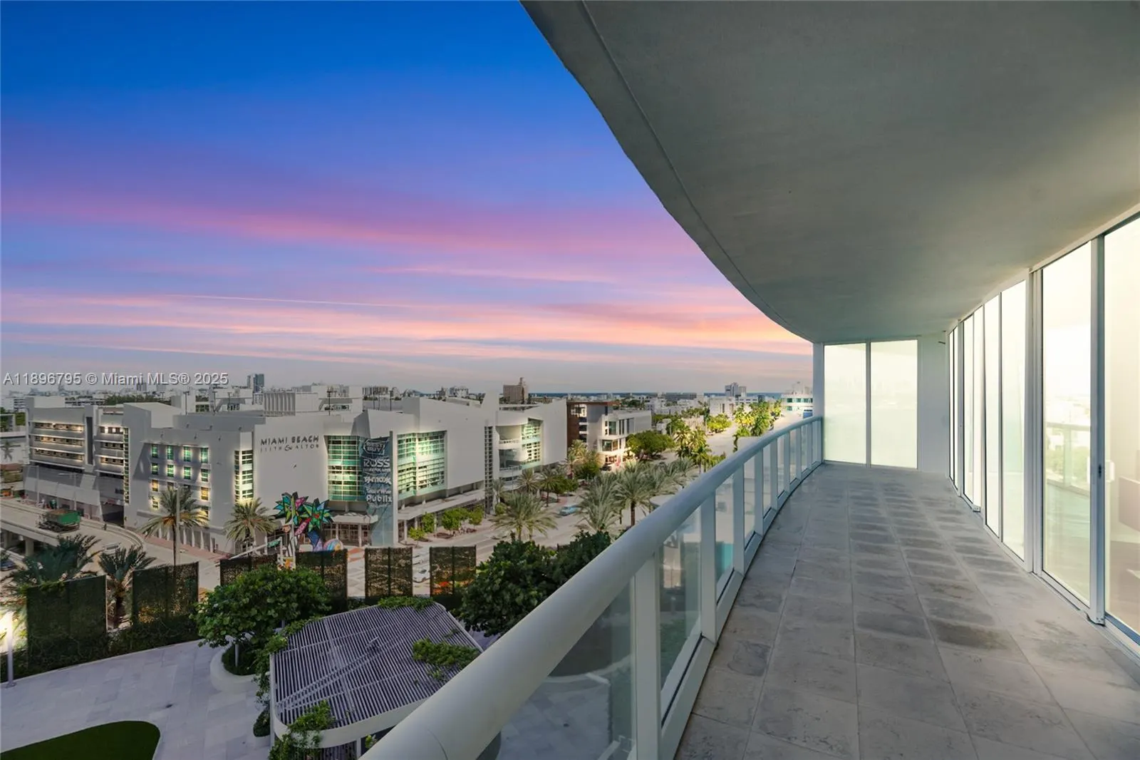 450 Alton Rd, #906