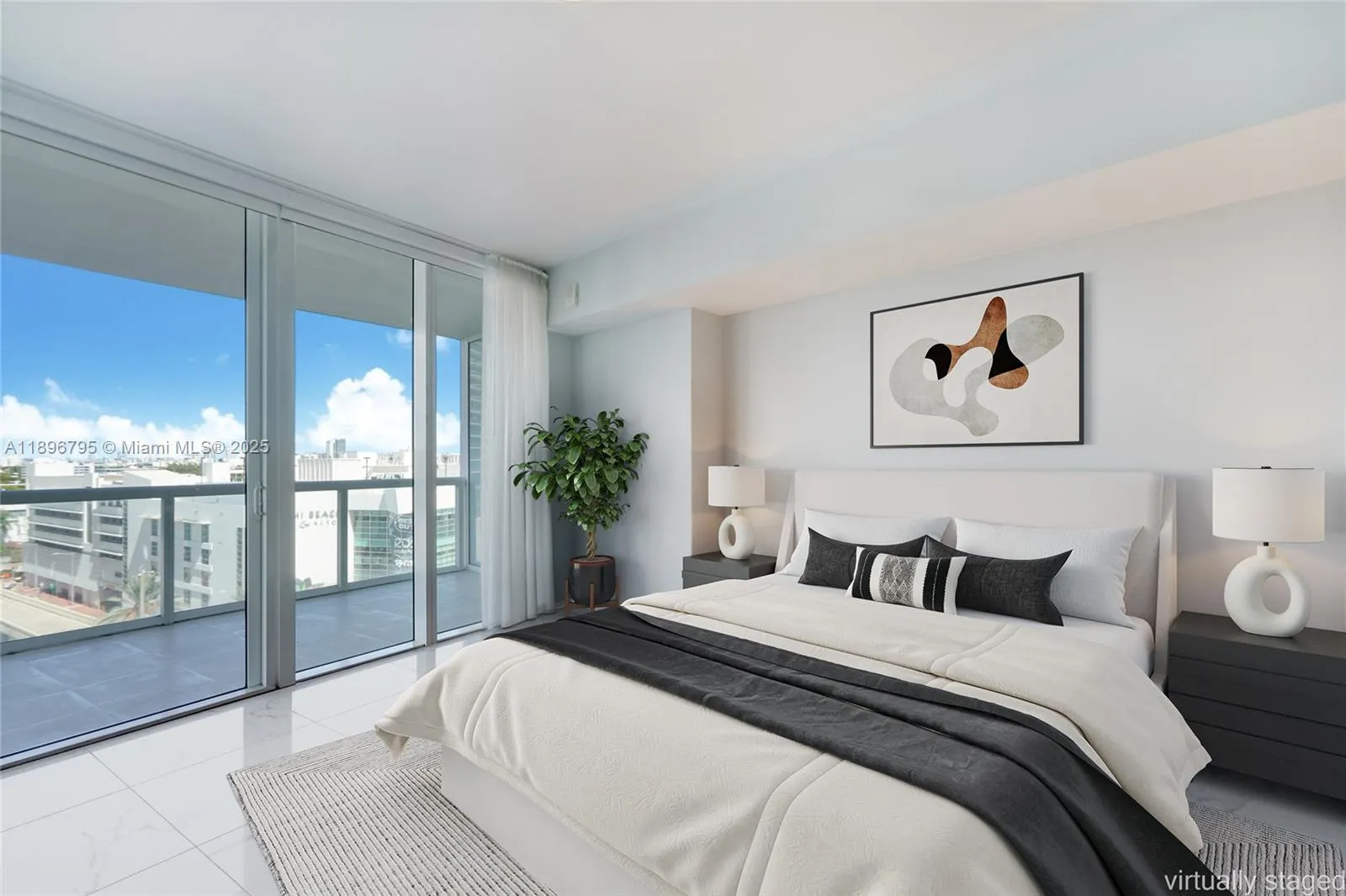 450 Alton Rd, #906