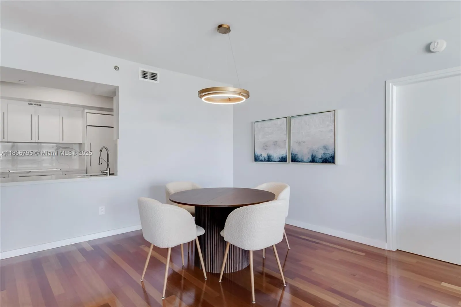 450 Alton Rd, #906