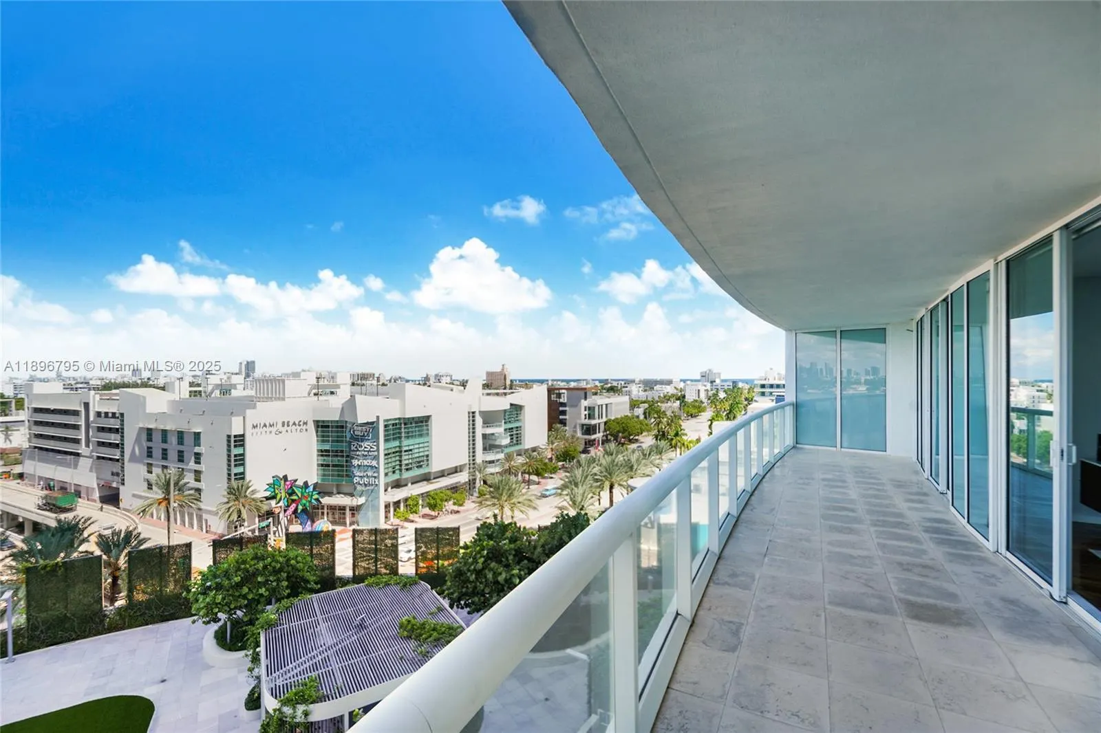 450 Alton Rd, #906