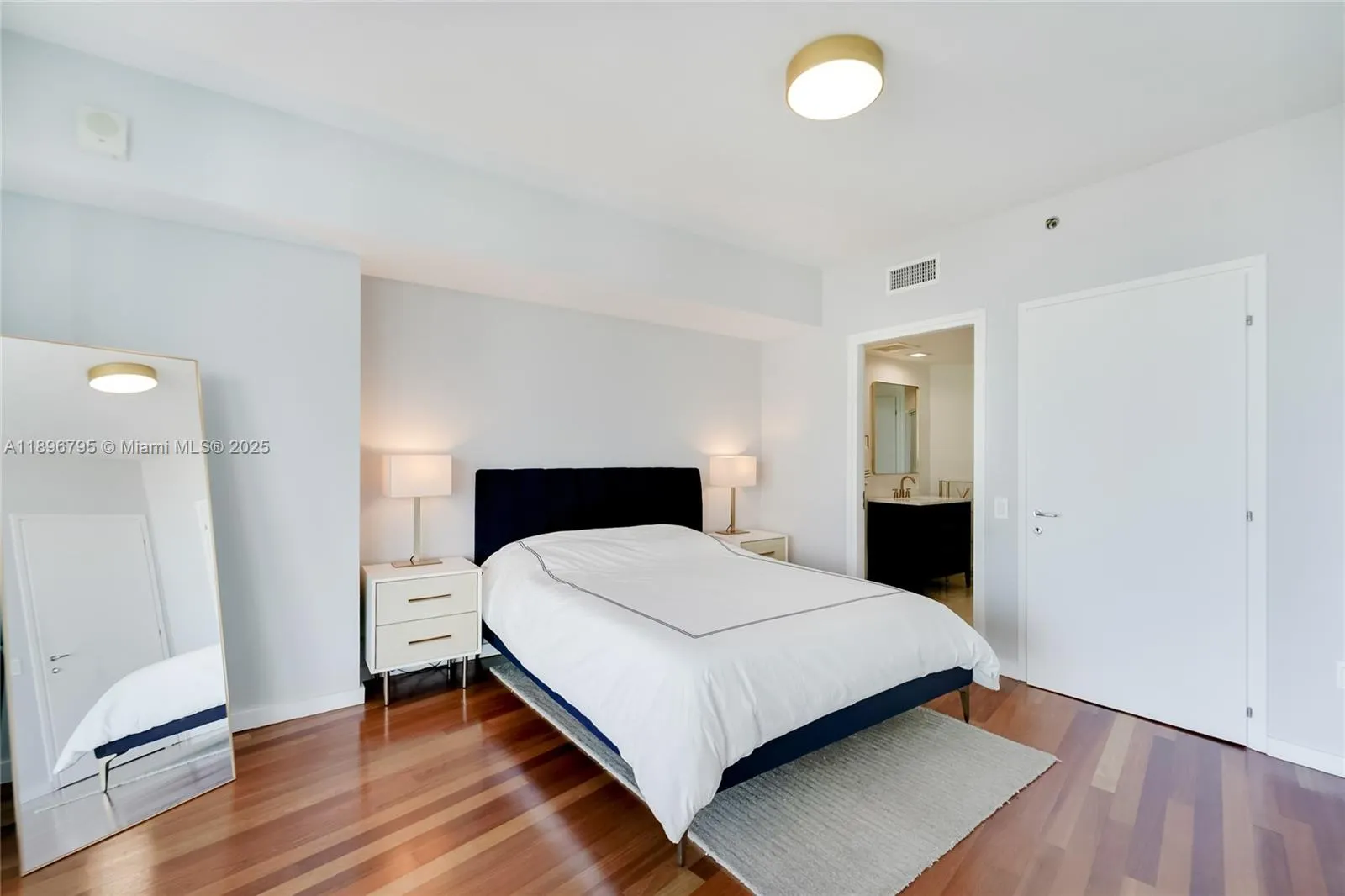 450 Alton Rd, #906