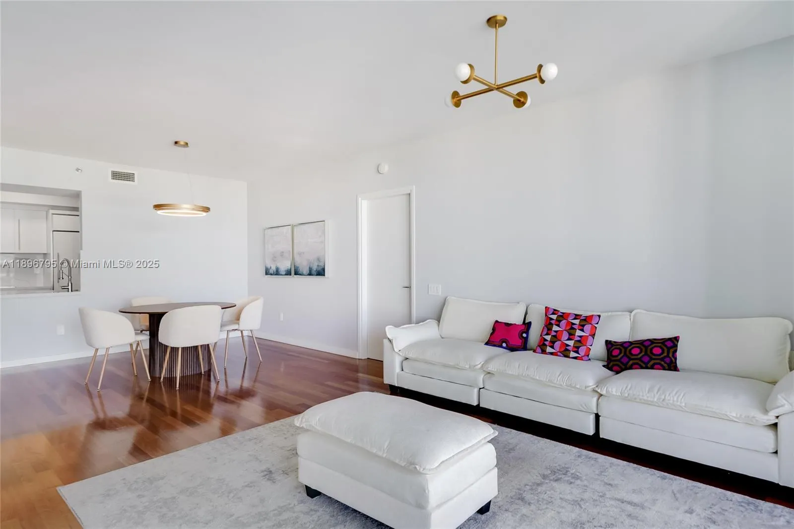 450 Alton Rd, #906