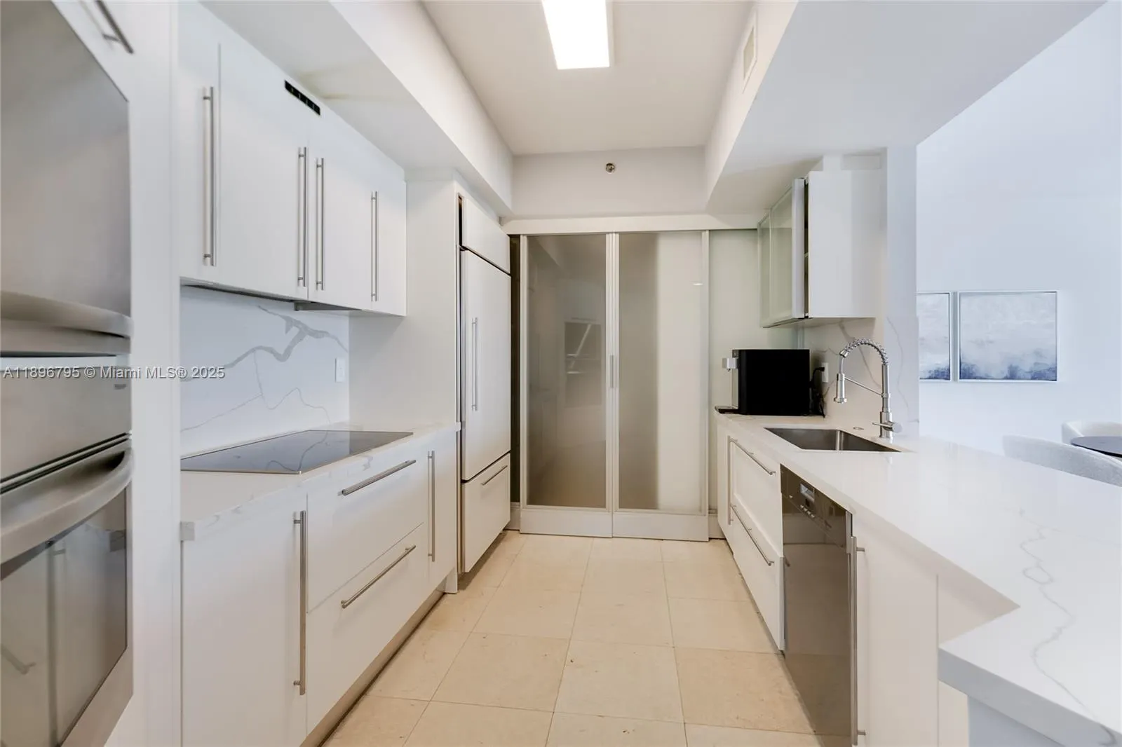 450 Alton Rd, #906