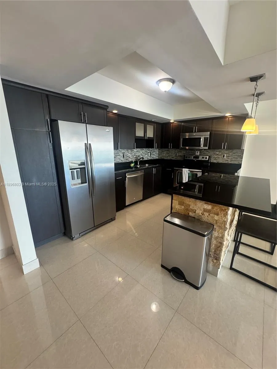 19370 Collins Ave, #1520